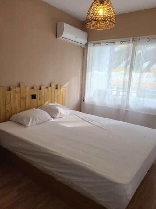 Superbe Apartement En Avec Piscine * Roses